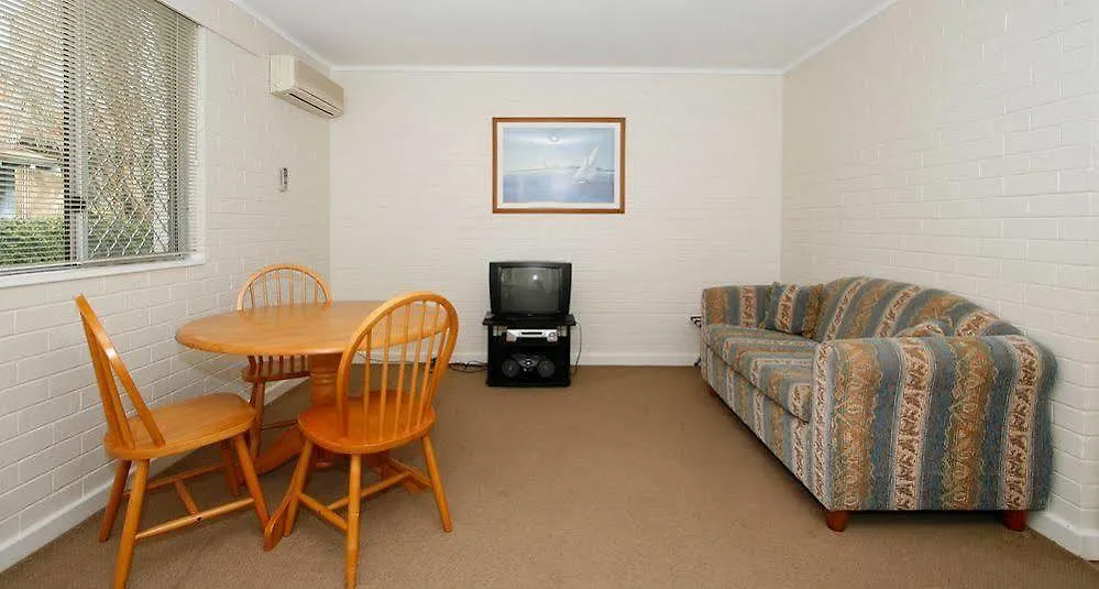 *** Aparthotel Malibu Apartments - Perth Australia